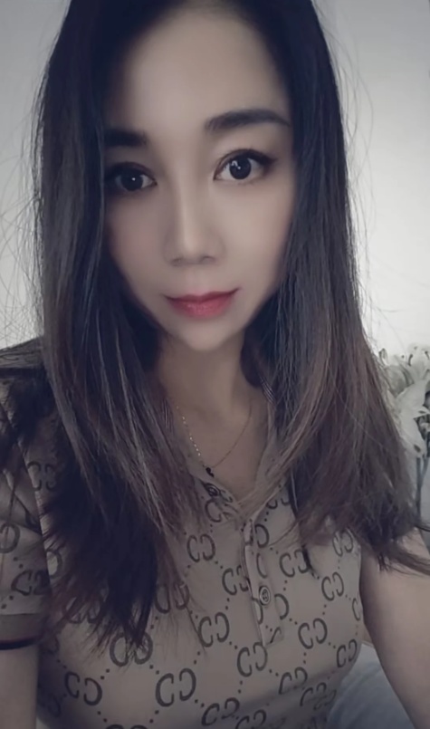 身材很好的服务型少妇