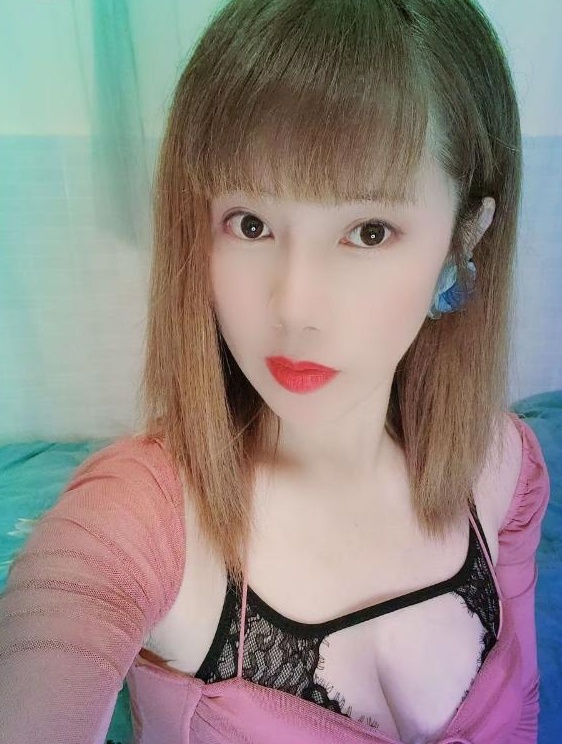 大胸奔放少妇敏儿