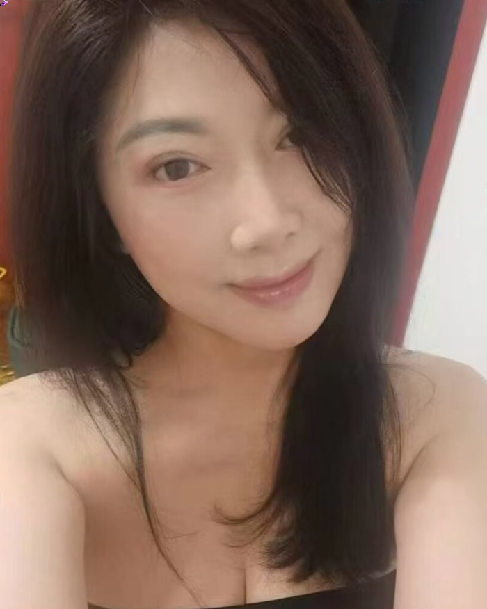 纯天然美胸少妇