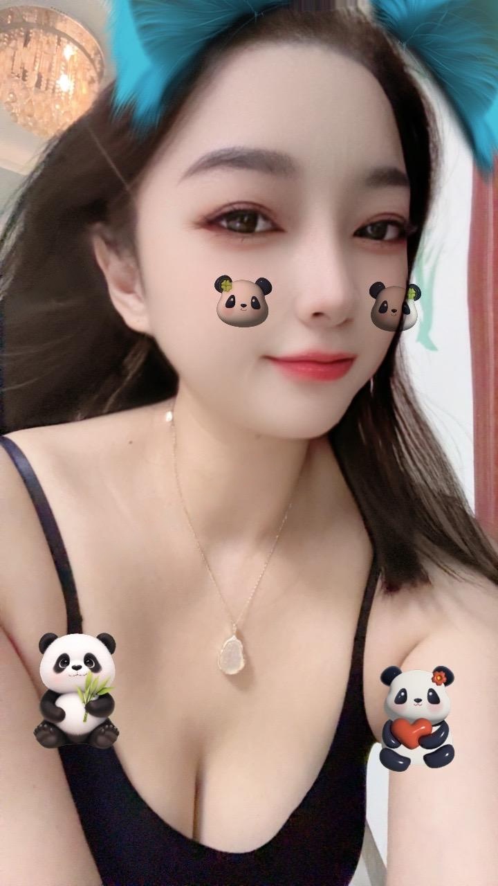 白云嘉禾甜甜可舌吻