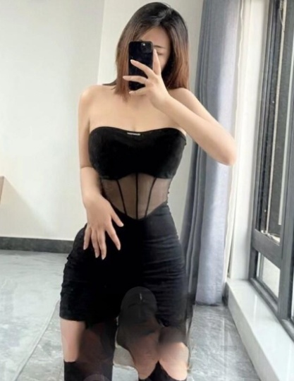 长腿黑丝诱惑骚货