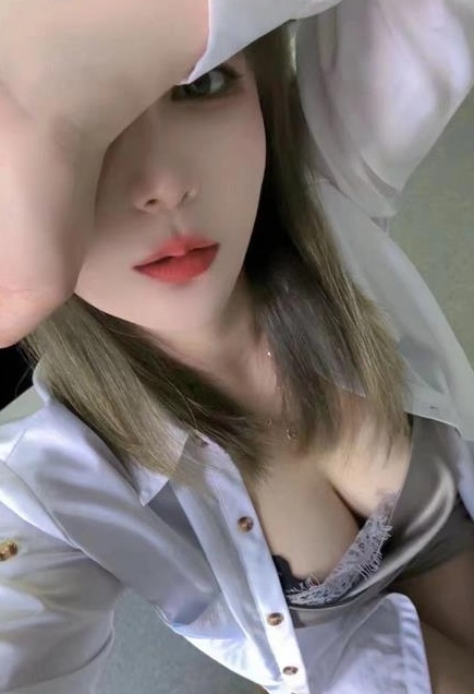 硚口性感巨乳漂亮小姐姐