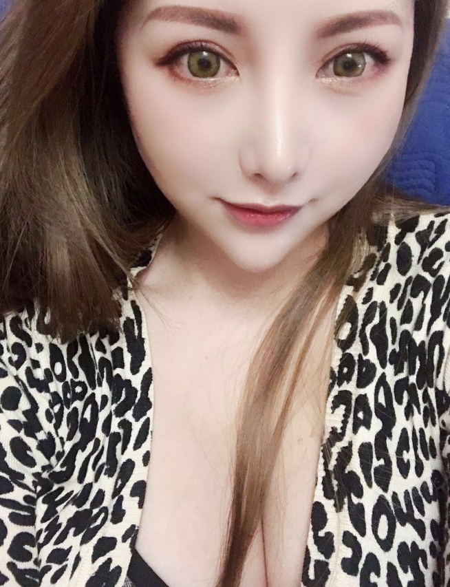 西山区微笑小姐姐