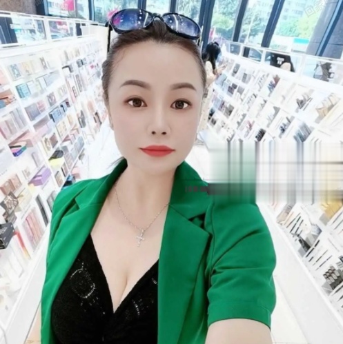 海口大胸少妇