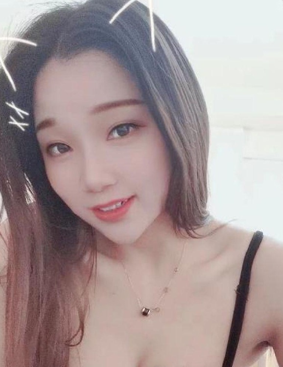 168大长腿虎牙妹妹