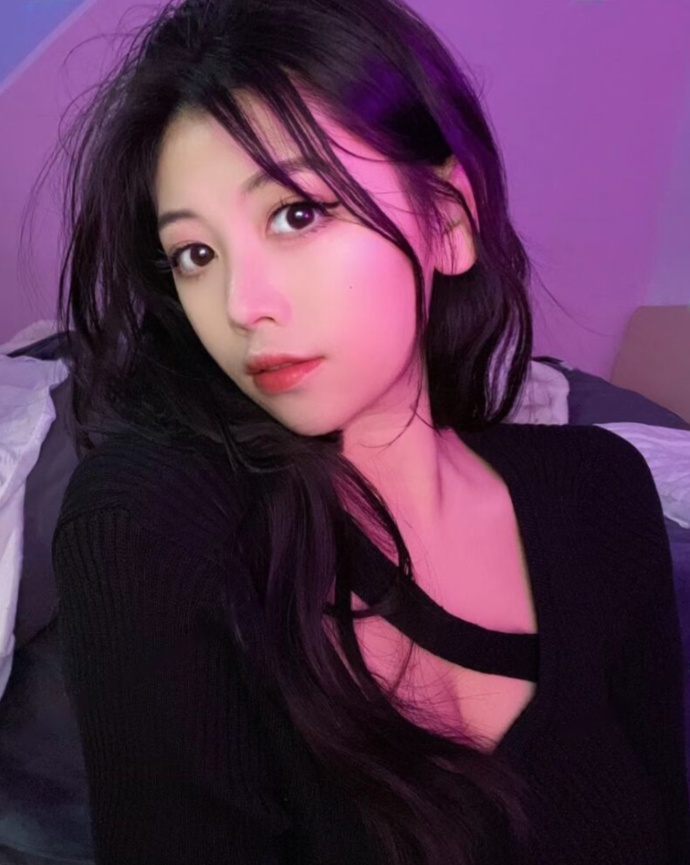 小妹妹叫床声给力淫荡