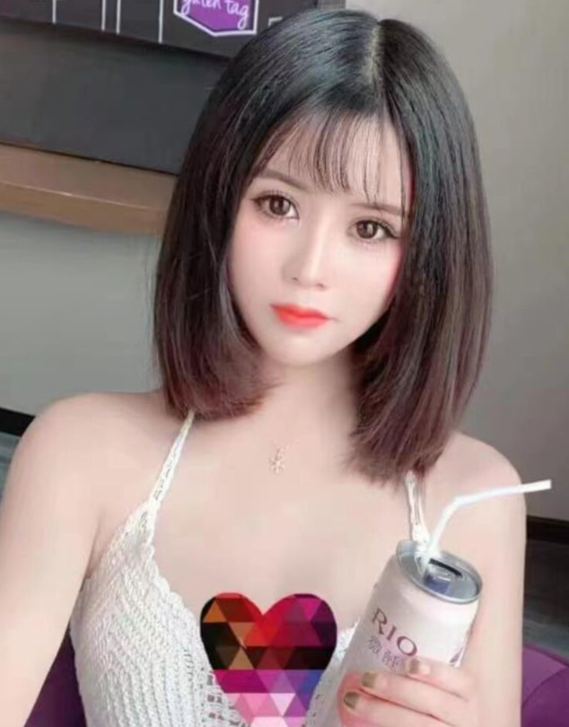 蜜桃臀美艳少妇