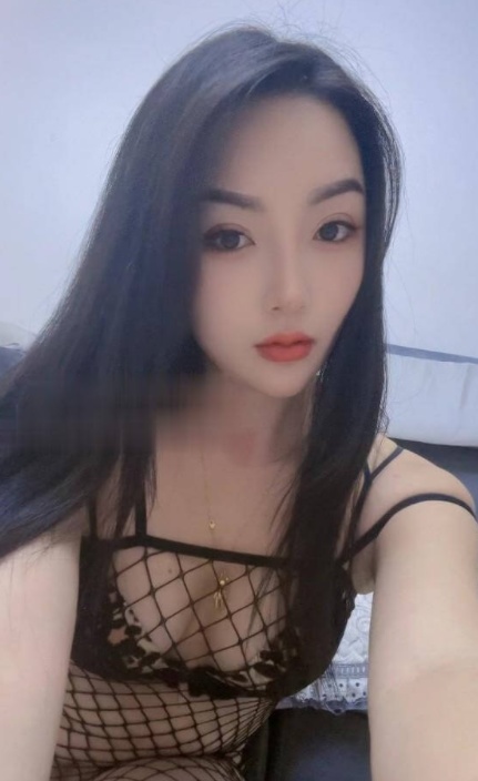 分享个性感小妹
