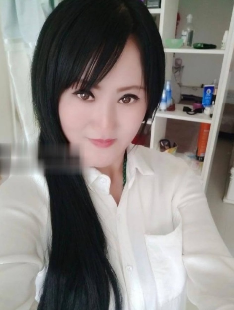 长腿熟妇