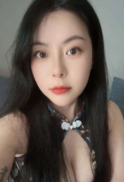 翘臀健身妹