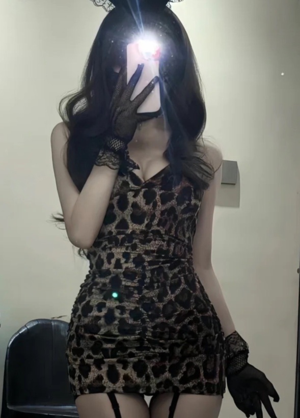 白虎年轻性感粉嫩妹妹奶大