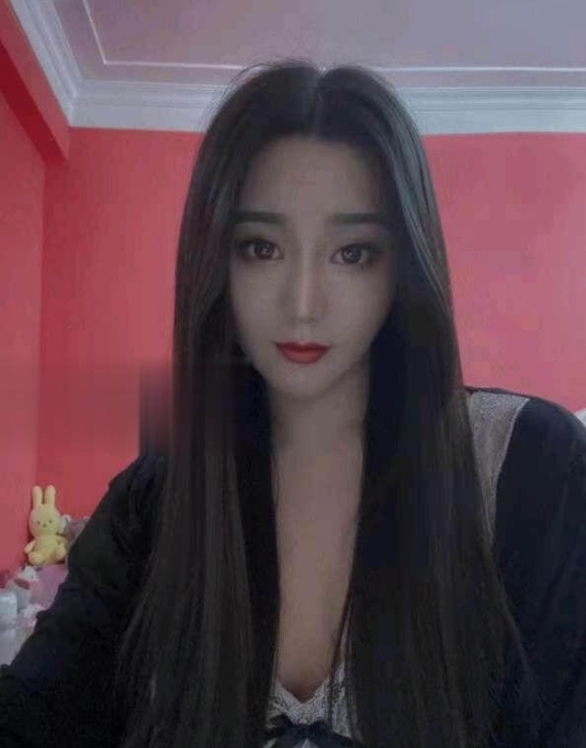 西湖仙月儿