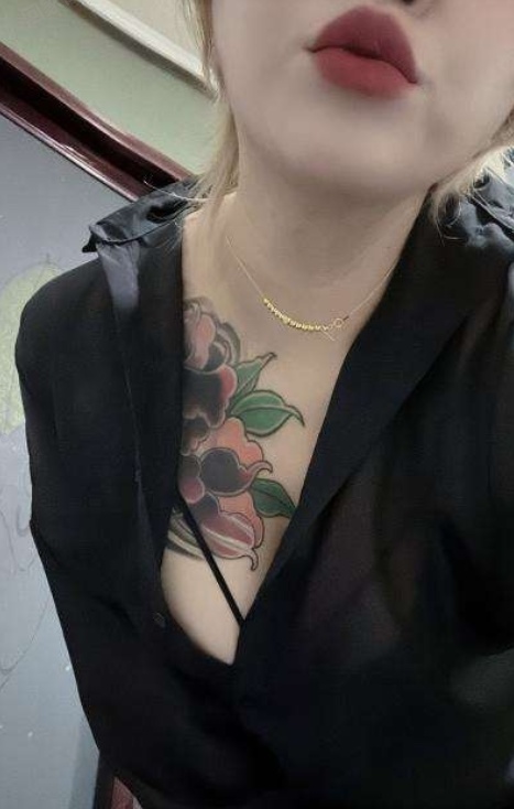 大连中山女白领