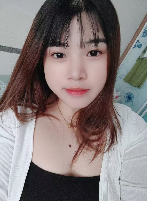 雨花大胸配合妹子