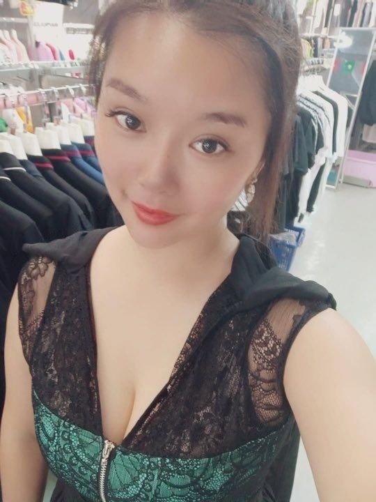 大奶小少妇