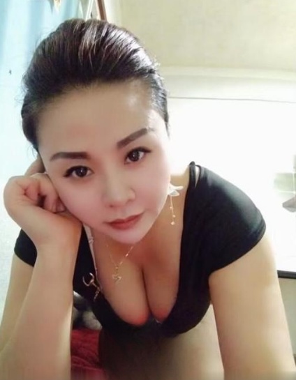 兼职御姐身材火辣粉嫩鲍鱼水多