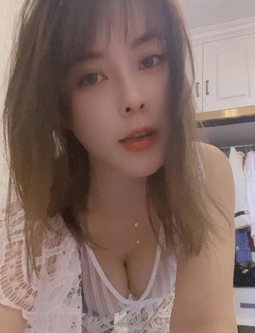 三点粉嫩小骚妹