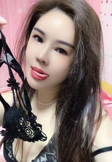 白嫩风骚性感大奶尤物