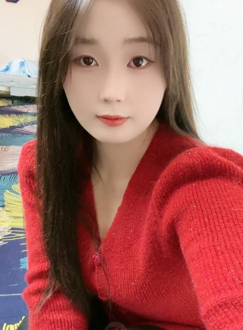 兼职的妹妹逼逼紧致多水