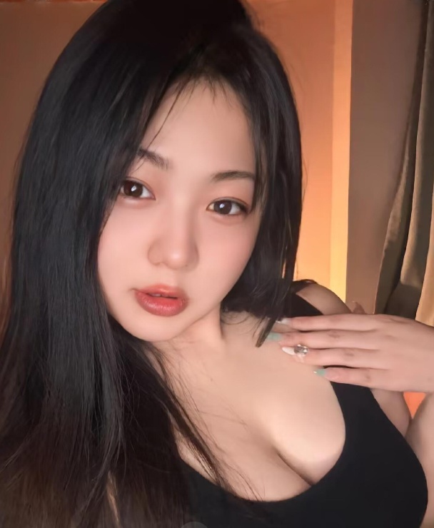 成都大胸淫娃