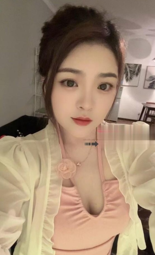 电视塔附近妹子