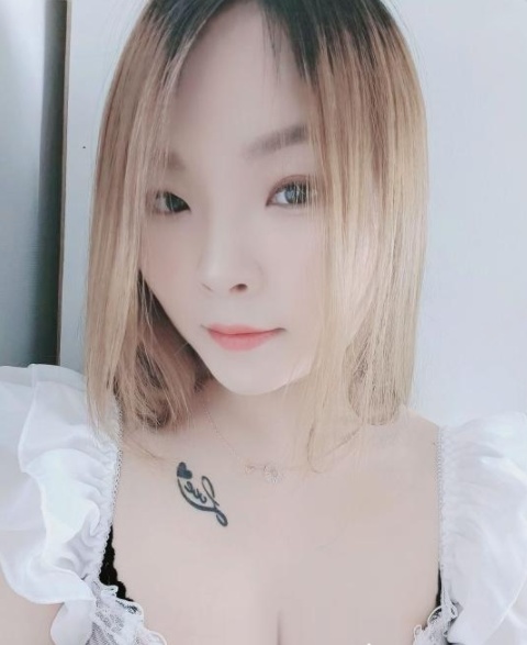 雁塔美女蓓儿
