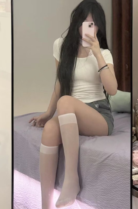 三点粉嫩紧致小姐姐