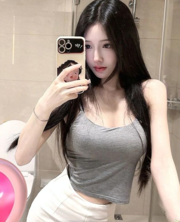 验证一个颜值身材不错的小妹