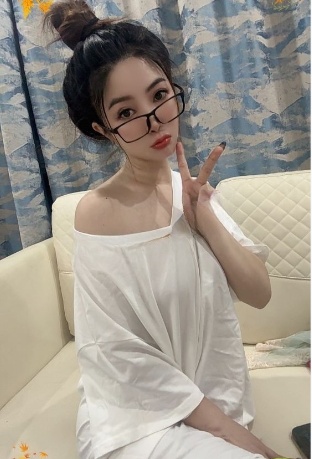 可调的骚少妇
