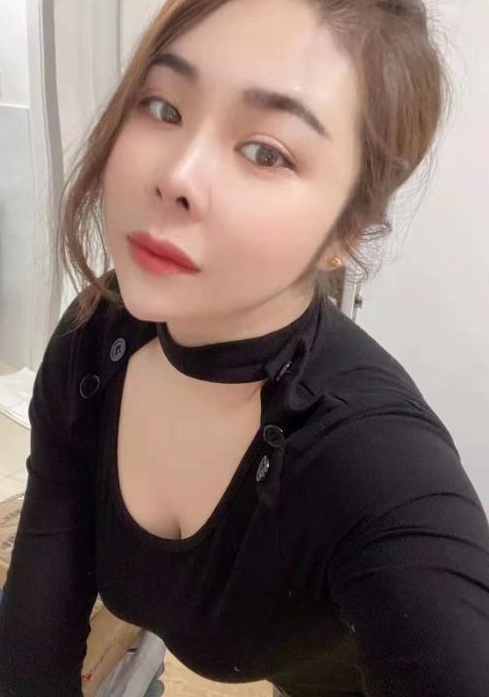 服务系少妇如梦