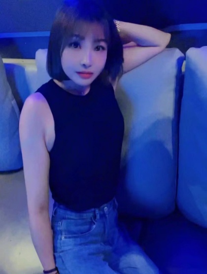 龙首原性感妹子