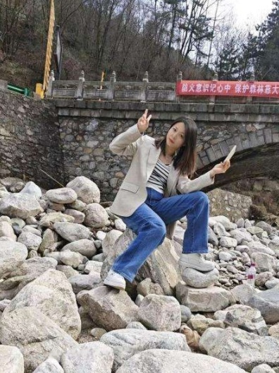 风骚人妻悦悦
