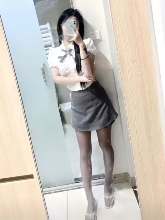 金水苗条妹妹