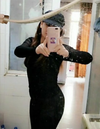 满背凤凰纹身混血白虎熟女