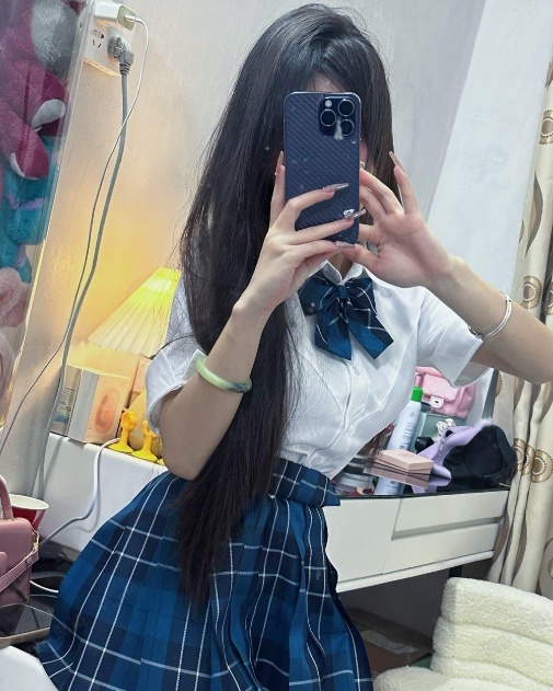 制服诱惑骚货小C妹