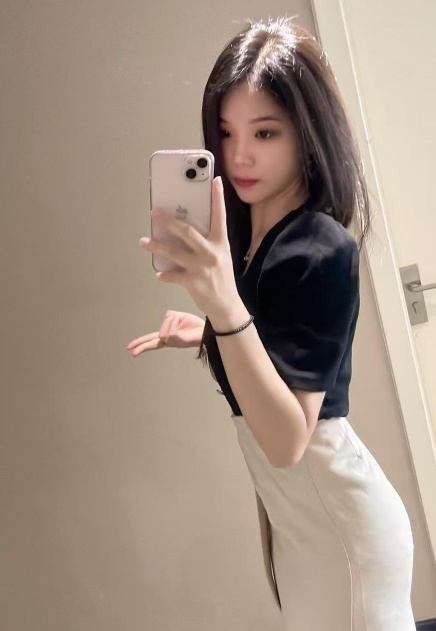 武侯性感妩媚御姐咪咪