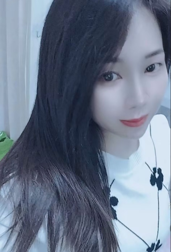 秦淮很会玩的小姐姐