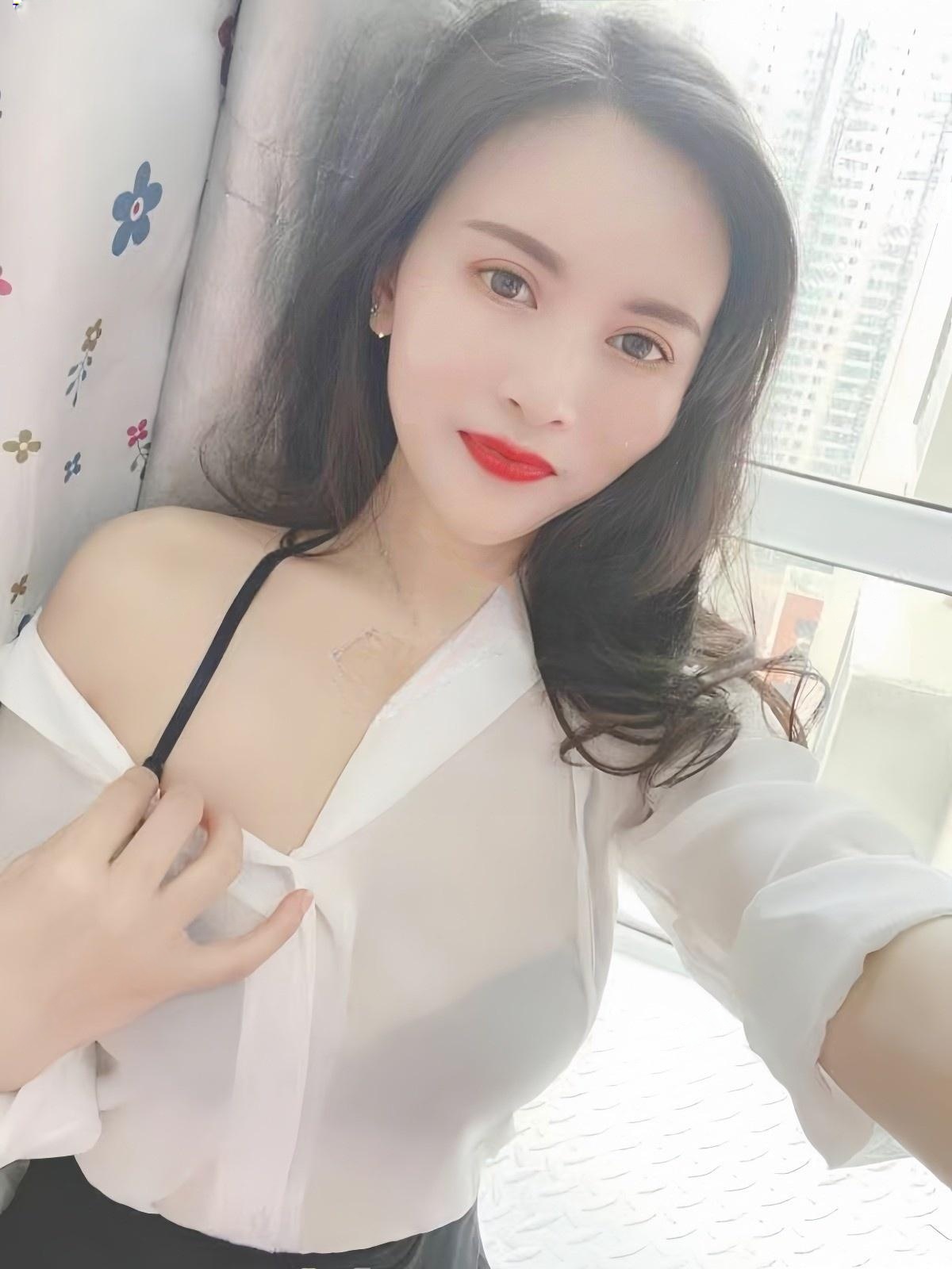 武昌性感美女草莓