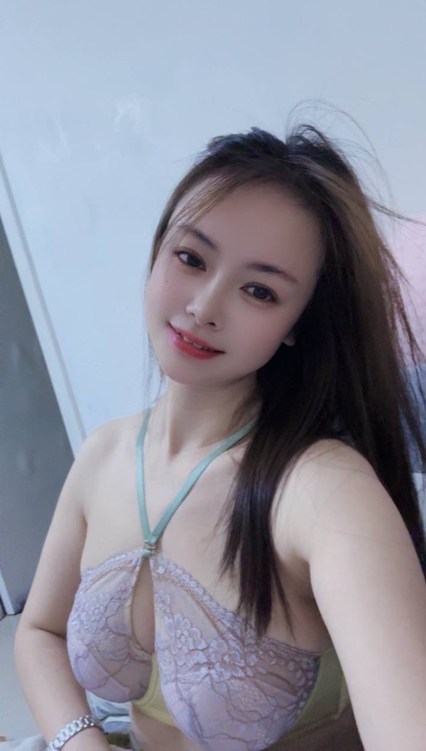 主动大胸诱惑浪味女友