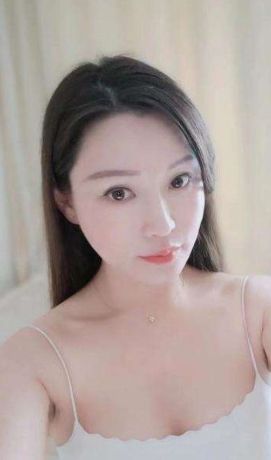 小家碧玉小姐姐