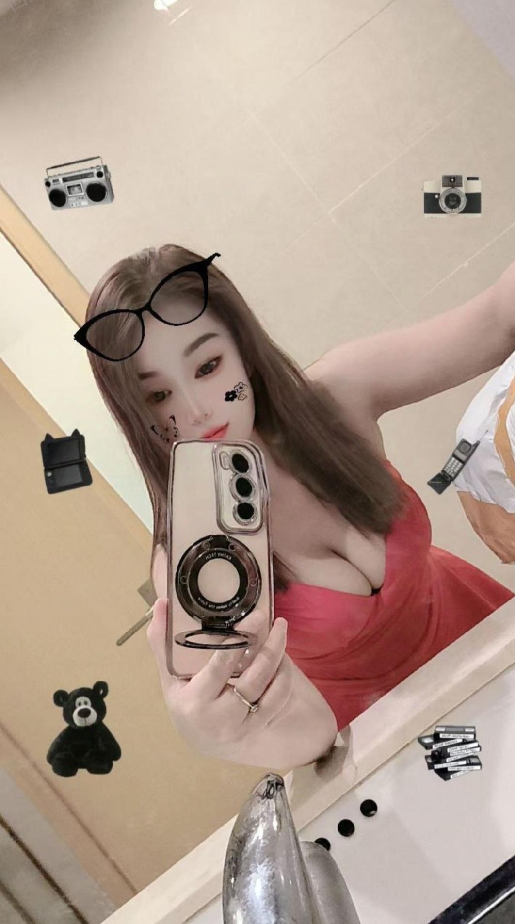 西区会骚会夹的服务型骚美女