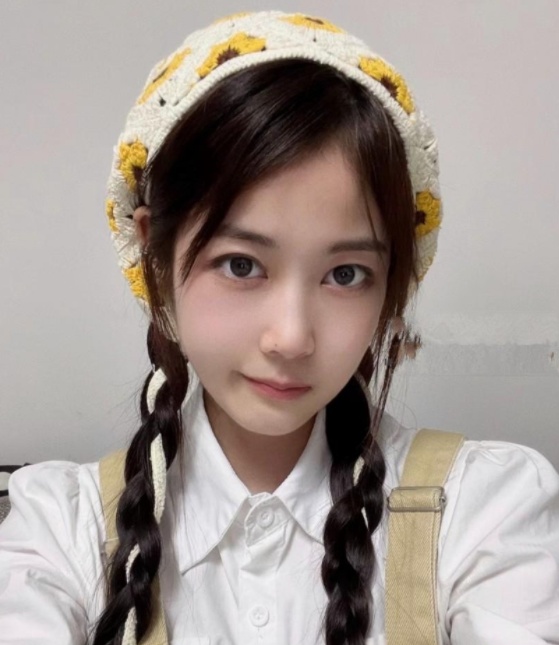 爱玩听话小妹妹