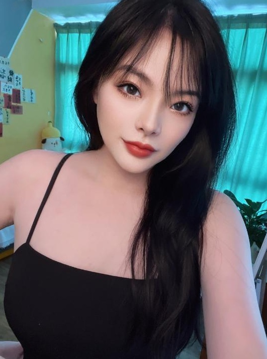 美胸虎牙妹文文