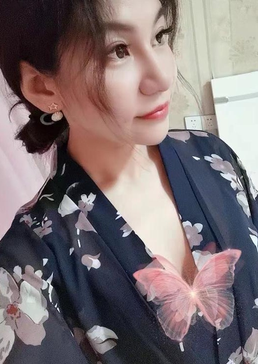 大鲍小姐姐回归