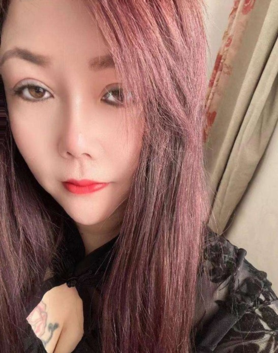 风情小妹