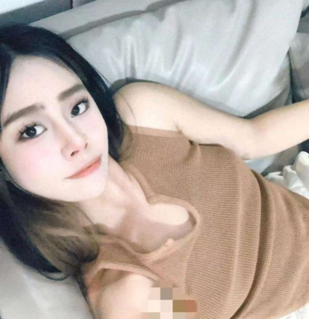 22岁妹子