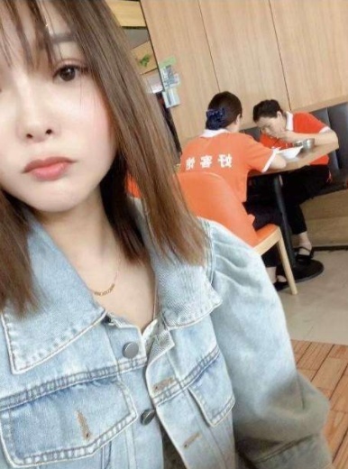 服务系的御姐型