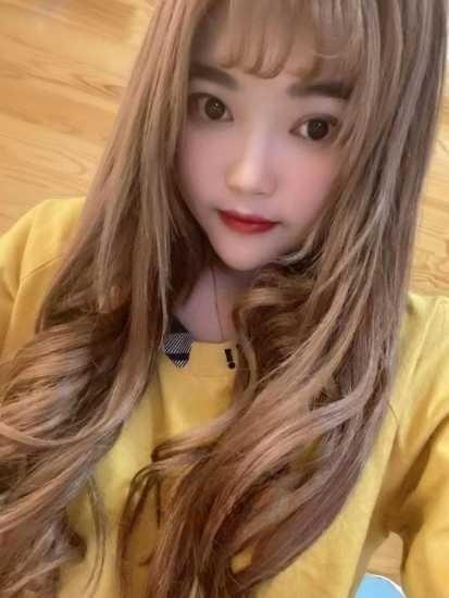 高颜值大屁股大胸欣欣