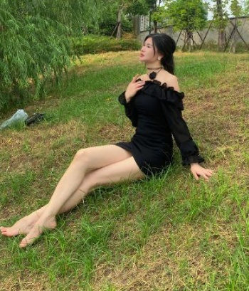 大熊足控美女老师