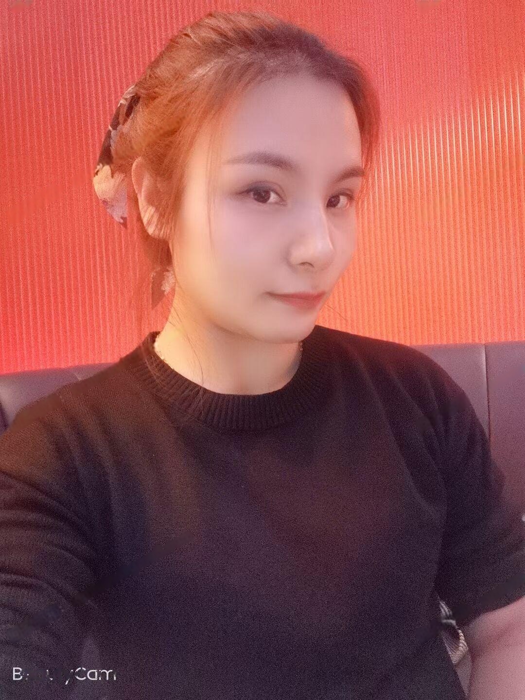 汉口火车站小姐姐